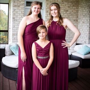 Junior Bridesmaid dress (wine) Size 8 girl.